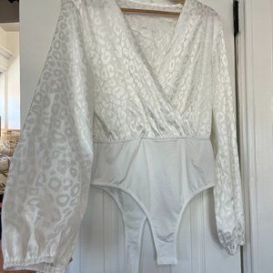 ELEGANT WHITE LEOPARD BODYSUITS